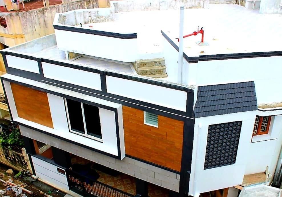 La Villa Pondi Cherie Centertownbeachauroville Pondicherry Exteriör bild